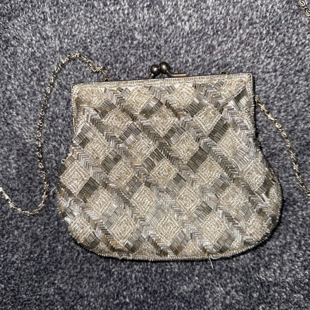 Vintage La Regale Ivory & Beige Handmade Sequins Evening Bag w/ Metal Strap